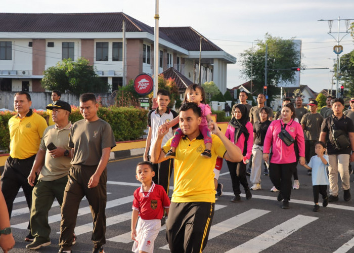Sambut Hari Bhayangkara Polri ke-79, Polresta Pangkalpinang Gelar Jalan Sehat dan Senam Bersama