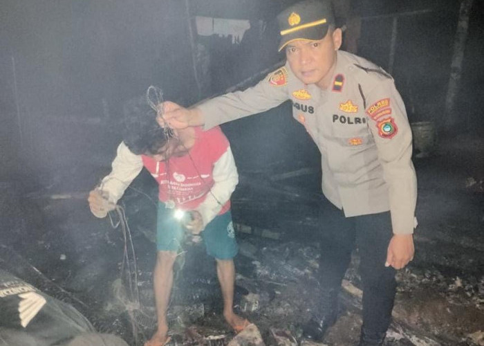 Diduga Korsleting Listrik, Rumah Hesti Jadi Abu