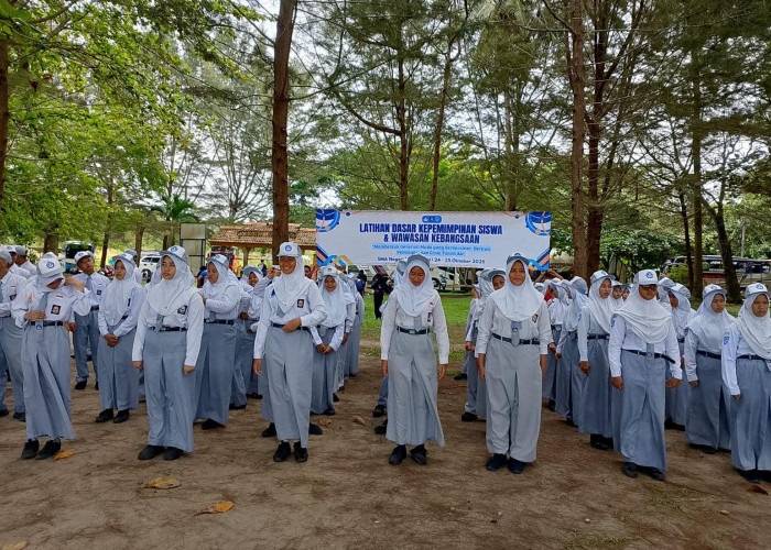 SMAN 1 Sungailiat Lahirkan Pemimpin Berakhlak Mulia Lewat LDKS & Program Subuh Berjamaah  ​
