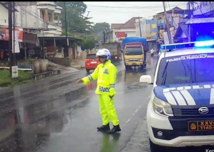 Satlantas Polresta Pangkalpinang Maksimalkan Pengaturan Lalu Lintas di Wilayah Rawan Banjir