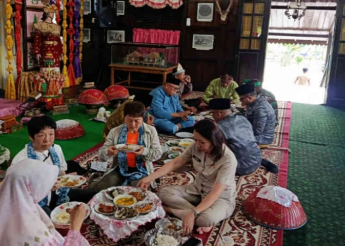 Belitung Tampilkan Kearifan Lokal, Evaluator UNESCO Disambut Tradisi Makan Bedulang