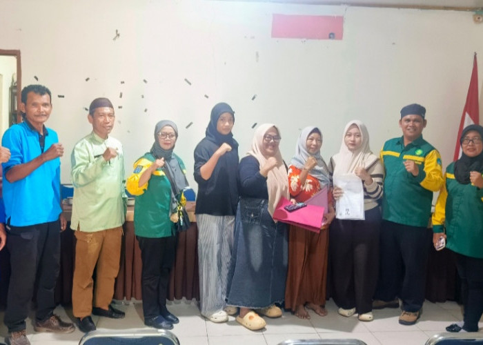 Polisi RW Fasilitasi Sekolah Paket Gratis untuk Anak Pesisir Batu Belubang