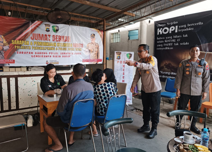 Polsek Bukit Intan Gelar Jumat Berkah, Sarapan Bareng hingga Pemeriksaan Kesehatan Gratis Bagi Warga