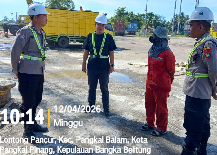 Jaga Keamanan Pelabuhan, Polsekwas Pangkalbalam Gelar Patroli KRYD dan Cek Administrasi Pelayaran