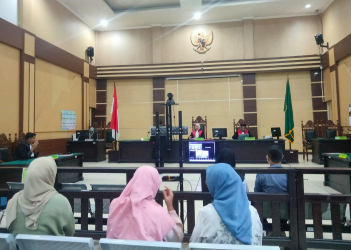 Korupsi Tahura Bukit Mangkol, Pasangan Suami Istri Pegawai DLH Bateng Divonis 2 Tahun