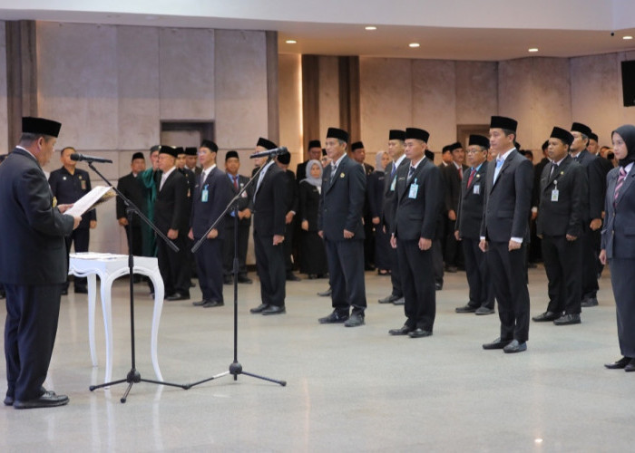 Pesan Gubernur Hidayat untuk 42 ASN: Bekerjalah Sesuai SOP dan Etika
