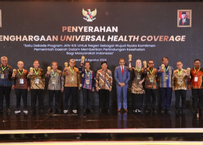 Kemenko PMK Berikan Penghargaan UHC Award 2024 Tingkat Madya Untuk Bangka Selatan