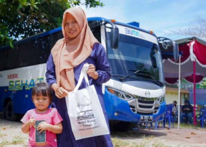 Warga Desa Kace Timur Antusias Periksa Kesehatan di Mobil Sehat PT Timah