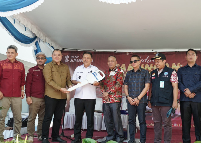 Mahani Raih Toyota Rush Grand Prize Tabungan Persirah Bank Sumsel Babel Cabang Sungailiat