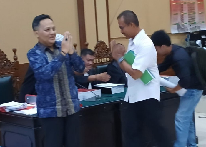 Sidang Tipikor Tanam Pisang Tumbuh Sawit, Marwan Tanya Andi Hudirman Soal  Dugaan Aliran Uang