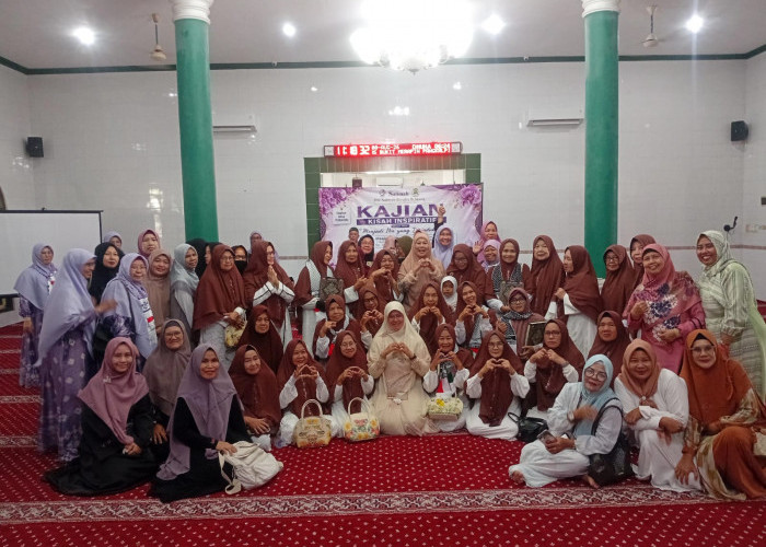 PW Salimah Babel Bersama Artis Dewi Yul Dalam Kajian Inspiratif Kebaikan