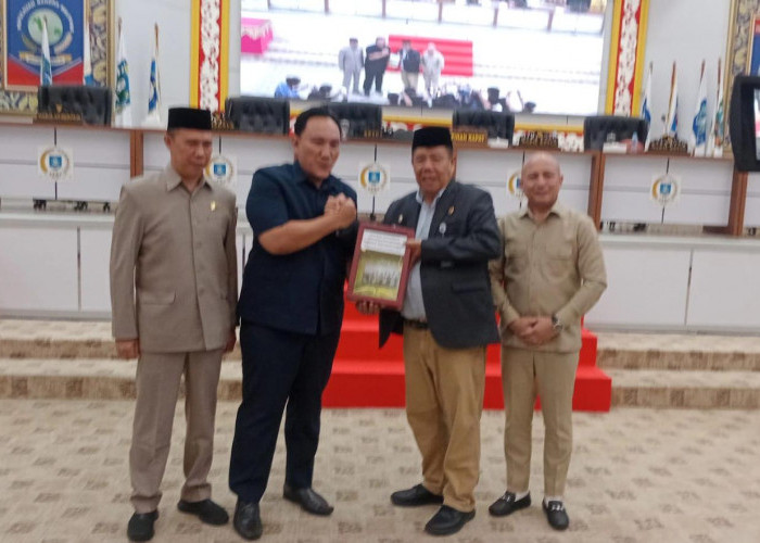 DPRD Babel Gelar Paripurna LKPJ, Gub Ingatkan Lebih Hati - Hati Atur Tata Kelola Keuangan