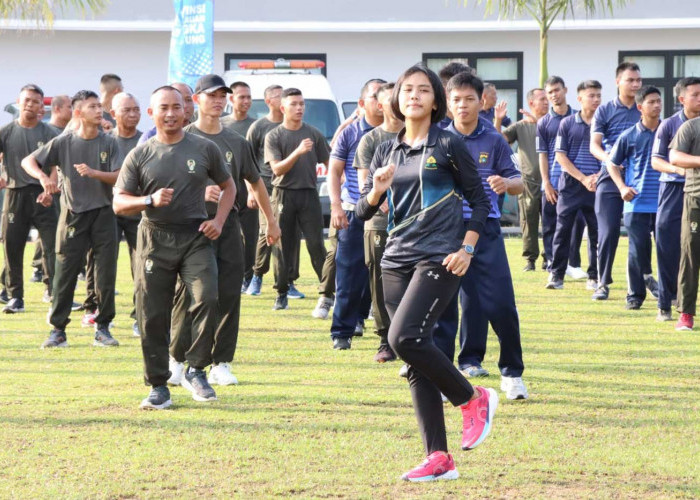 Personel Polresta Pangkalpinang Ikut Meriahkan Olahraga Bersama di Makorem 045/Gaya