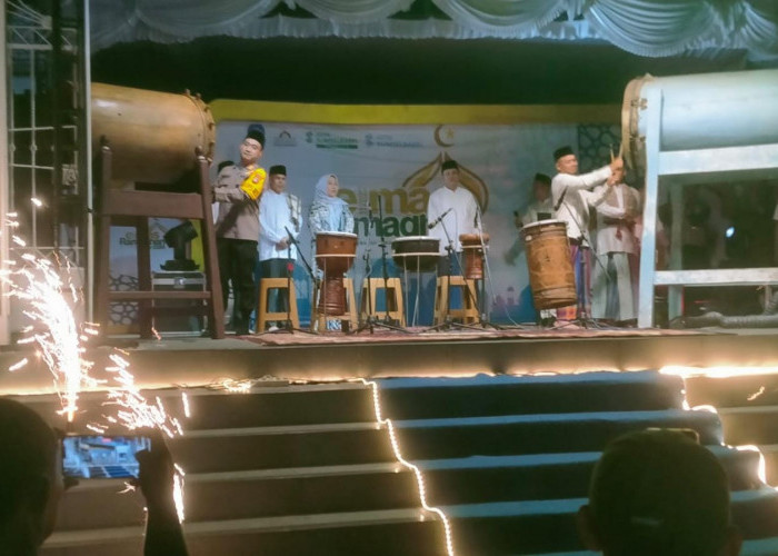 Dimeriahkan Parade Beduk, Bupati Fery Tutup Ramadan Fair 2026