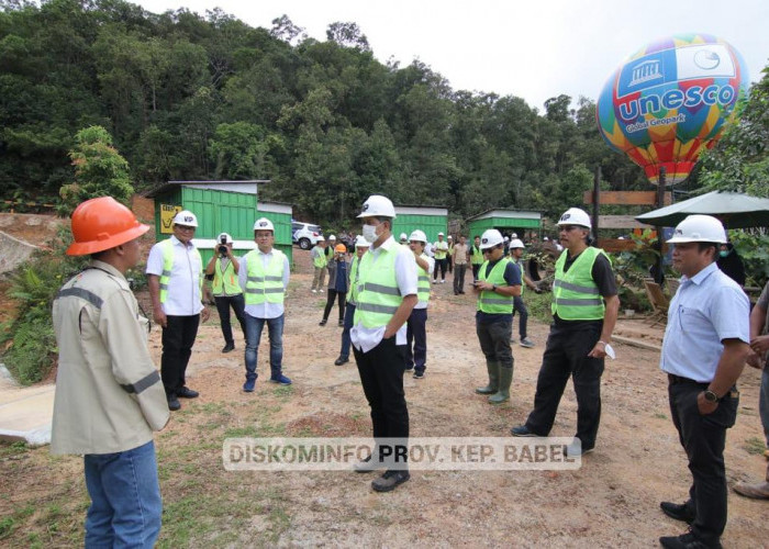 Pj. Gubernur Kep. Babel Ridwan Djamaluddin dan Dewan Komisaris MIND ID Kunjungi _Geosite_ Open Pit Nam Salu