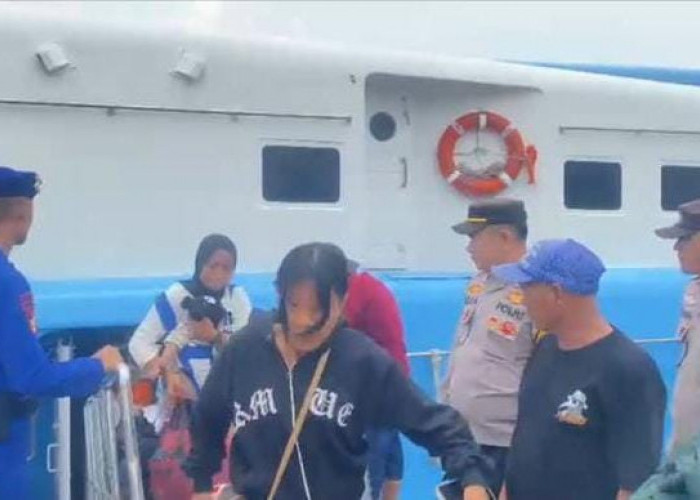 H+4 Lebaran, Ribuan Penumpang Padati Pelabuhan Pangkal Balam