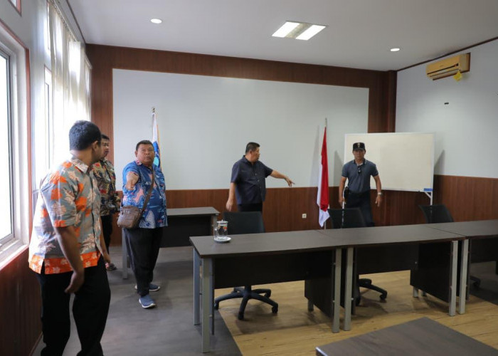 Mudahkan Masyarakat Berinvestasi, Gubernur Hidayat Pastikan Ruang Layanan Administrasi Tersedia