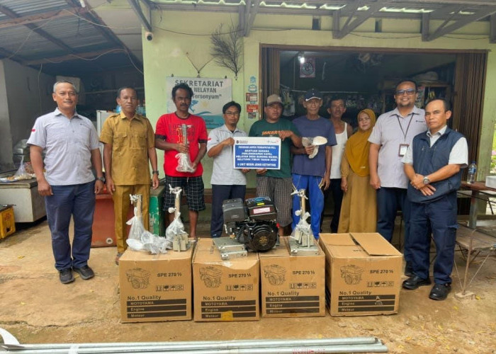 Alami Musibah Kecelakaan Laut, Empat Nelayan di Belitung Timur Terima Bantuan Mesin Ketinting dari PT Timah 