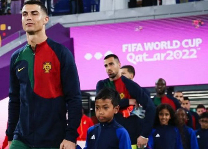 Ulul Albab, Bocah Indonesia yang Dampingi Cristiano Ronaldo Jelang Ukir Rekor di Piala Dunia 2022