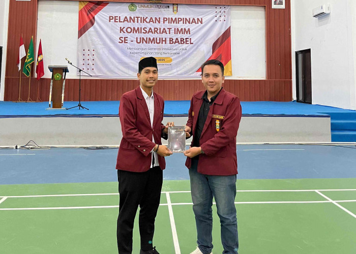 Usai dilantik, DPD IMM Babel Serahkan Buku Kepada PK IMM Se-Unmuh Babel