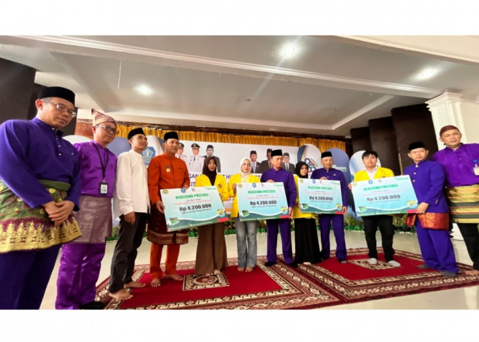 Bank Sumsel Babel Syari'ah Berikan Beasiswa Berprestasi & Kurang Mampu Mahasiswa Institut Pahlawan 12