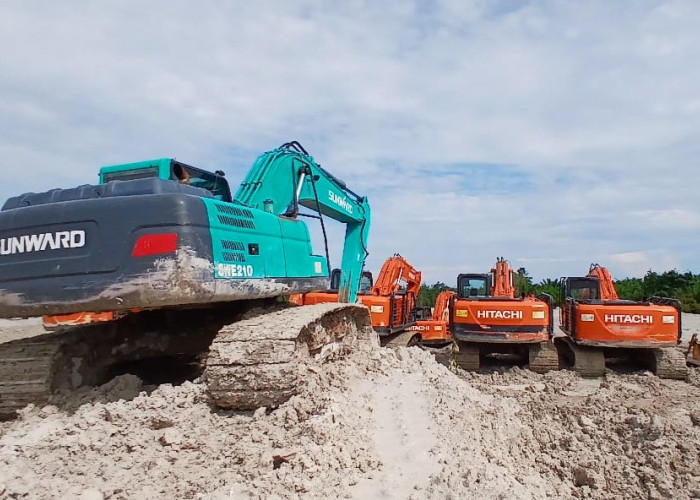 Belasan Alat Berat Diamankan Satgas PKH dari Hutan Lubuk