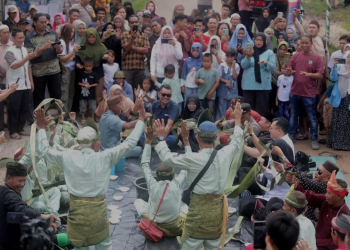 Ritual Tolak Bala, Warga Desa Air Nyatoh Bangka Barat Gelar Tradisi Rebo Kasan