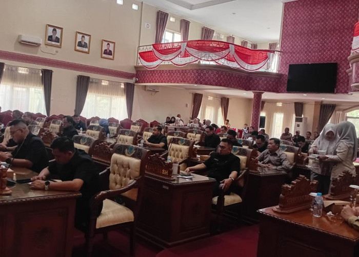 Sesama Anggota DPRD Pangkalpinang Tak Kompak, Rapat Paripurna Batal