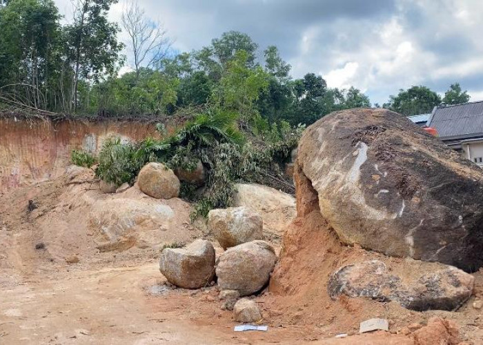 Pemkab Bangka Hentikan Penggalian Tanah di Lereng Bukit Siam Sungaliat