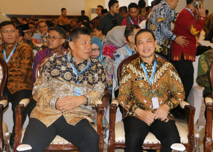 Gubernur Hidayat Hadiri Rakornas TPAKD Tahun 2025