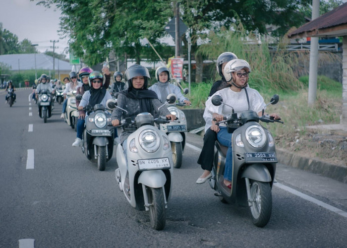 Makin Keren Bareng Scoopy! Rolling City Seru di Manggar Bareng Konsumen & Komunitas