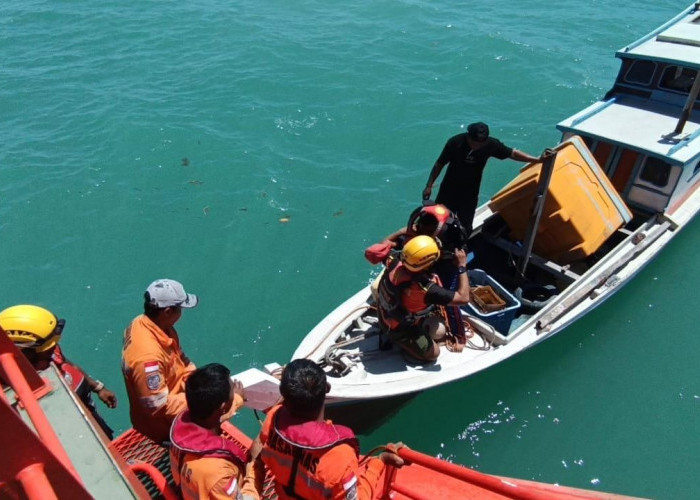Nelayan Sungailiat Terombang Ambing di Laut Karena Mati Mesin dan Kapal Bocor