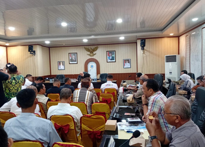 ​DPRD Babel Dukung Kades se-Babel Buka-Bukaan Soal Data Desil 
