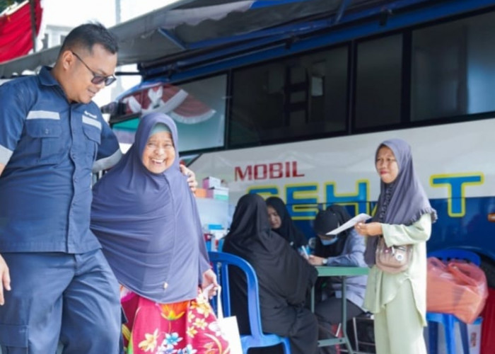 Warga Batu Belubang Antusias Berobat di Mobil Sehat PT Timah 