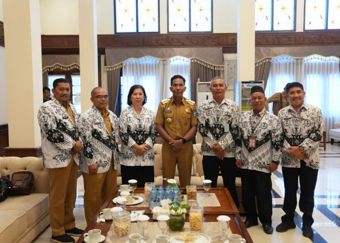 PGRI Kep. Babel Sampaikan Program Kerja Sekaligus Tindak Lanjut Hibah Tanah Gedung Sekretariat 