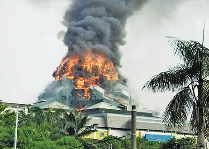 Islamic Centre Terbakar, Penyebabnya?