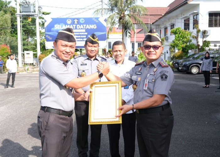 Kanwil Kemenkum Babel Gelar Apel Pagi Dan Penyerahan Sertifikat Hak Cipta Karya Ilmiah