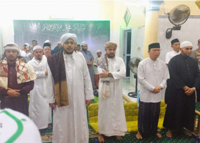 Tabligh Akbar di Desa Sungkap Bersama Al-Habib Salim bin Abdurrahman Al-Jufri