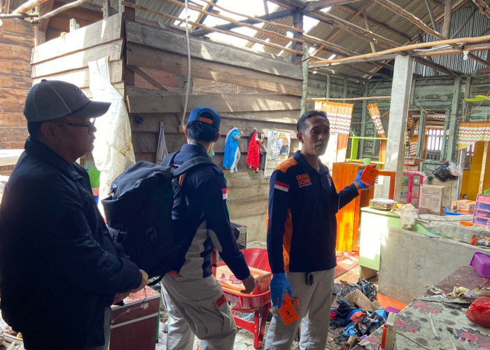 Pencuri di Tanjung Sangkar Bacok Pemilik Rumah Hingga Tewas, Lalu Meregang Nyawa Diamuk Massa 