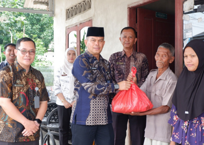 Peduli Lingkungan Sekitar, Lapas Narkotika Pangkalpinang Salurkan Bantuan Sosial