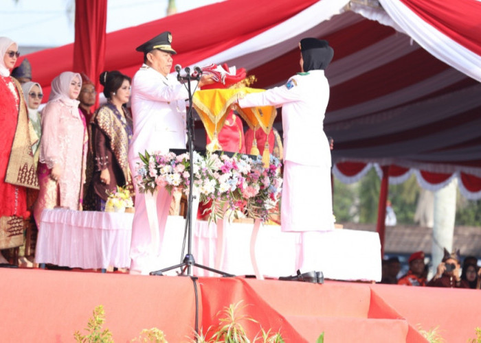 Gubernur Hidayat Arsani Pimpin Upacara HUT ke-81 RI, Kobarkan Semangat Persatuan dan Pengabdian