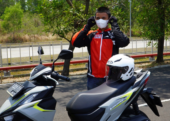 Berkendara Tetap Nyaman Saat Hujan Abu dan Asap, Simak Tipsnya