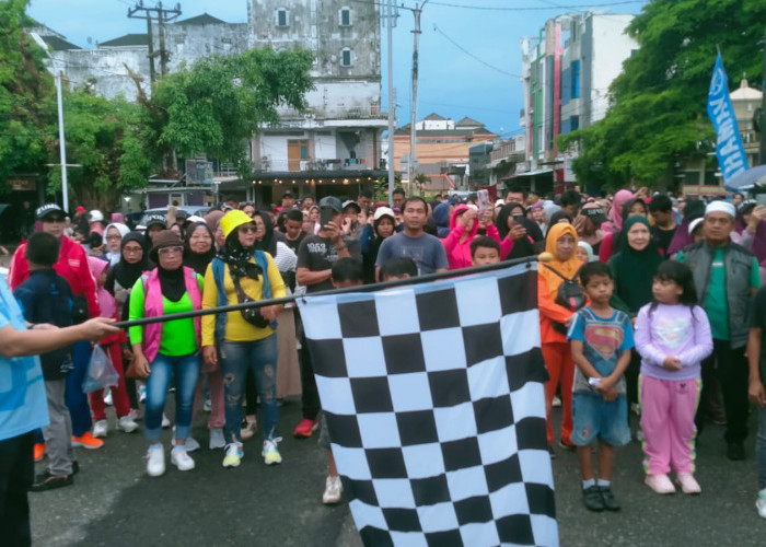 Ribuan Peserta Ramaikan Jalan Sehat Festival Mambo Reborn 2025