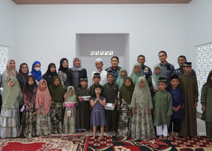 Imigrasi Pangkalpinang Berbagi Kasih di Panti Asuhan Alkhoiriyah Pangkalpinang