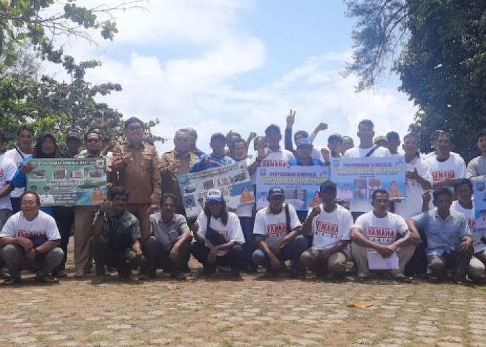 Bupati Beltim Serahkan Bantuan Perikanan 2025, Wujudkan Nelayan Mandiri dan Sejahtera