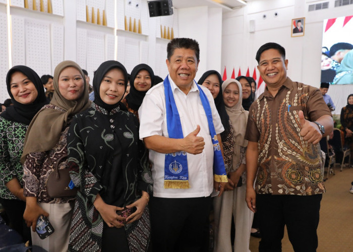 Gubernur Hidayat Arsani Beri Motivasi Calon Alumni UBB Siap Berkarya dan Bangun Negeri