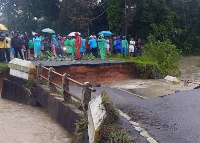 Fakta Mengejutkan di Balik Amblasnya Jembatan Aik Ruak Beltim, Ini Kata DPUPR2PR