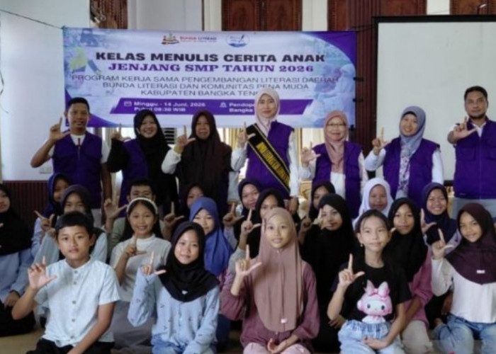 Puluhan Pelajar SMP Ikuti Kelas Menulis Cerita Anak di Pendopo Rumah Dinas Bupati Bangka Tengah