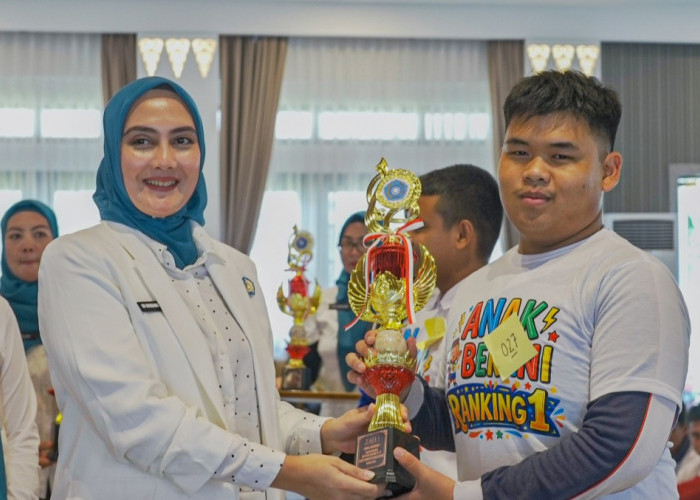 Pelajar SMANSA Pangkalpinang Juara 1 Lomba Ranking Satu