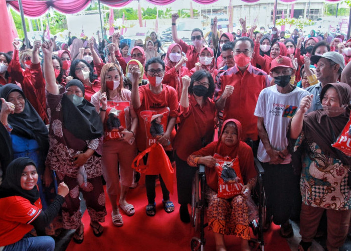 Perempuan PDI-P Fraksi DPR RI Berbagi Kebahagiaan bersama Masyarakat Babel